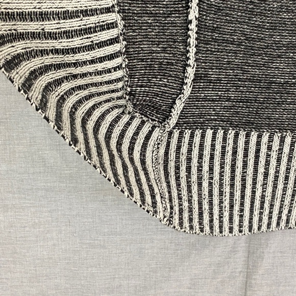 Candy Couture Open Front Cardigan Sweater Sz Small Long Sleeve Curved - Picture 4 of 9